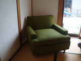 緑のソファ